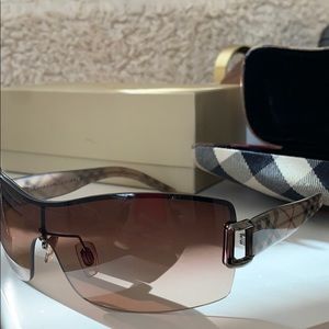 Women’s Burberry Sunglasses